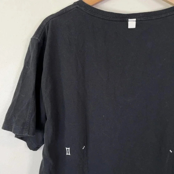 Kit &  Ace Vneck Short Sleeve Essential Black Tee - Picture 8 of 12